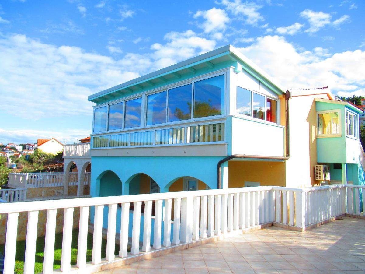 Marcel Apartment Mit Meerblick Trogir Eksteriør billede