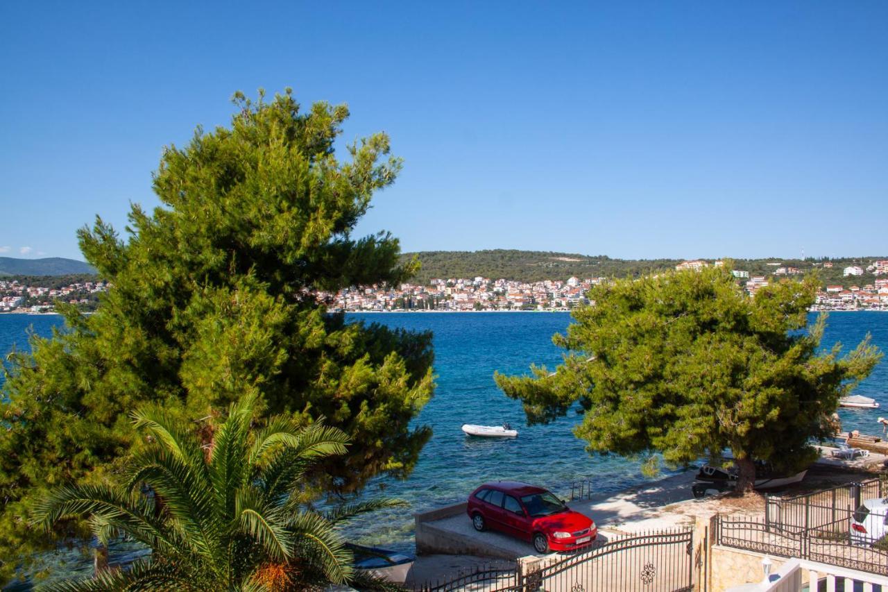 Marcel Apartment Mit Meerblick Trogir Eksteriør billede