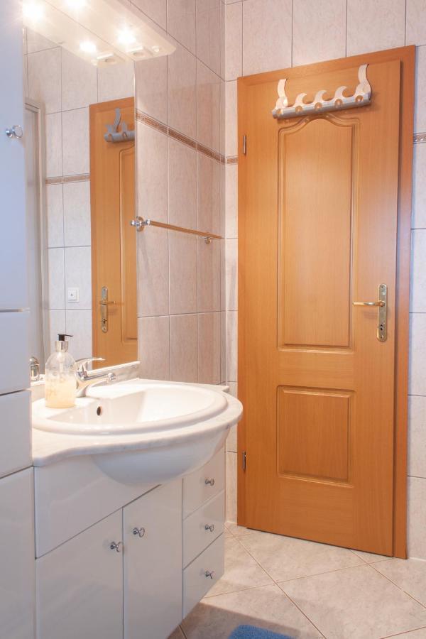 Marcel Apartment Mit Meerblick Trogir Eksteriør billede