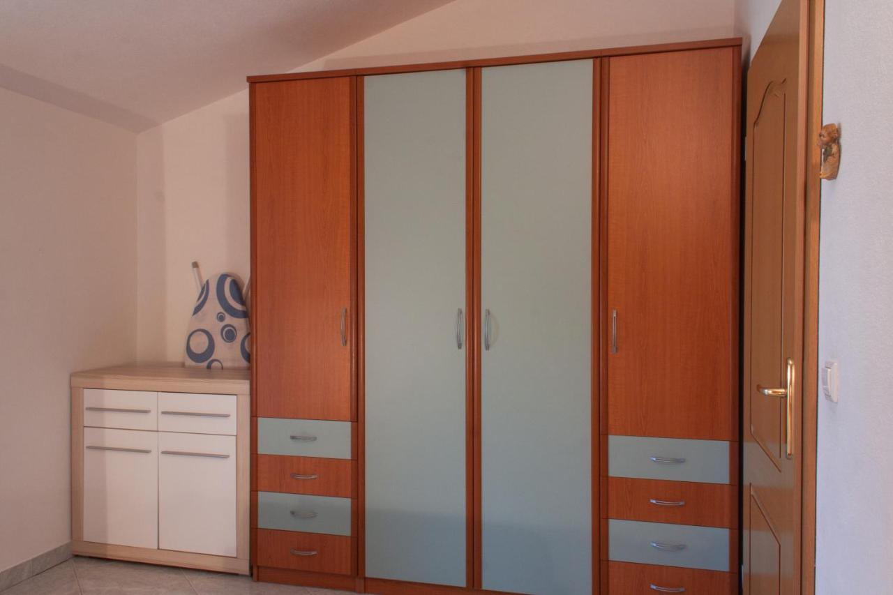 Marcel Apartment Mit Meerblick Trogir Eksteriør billede