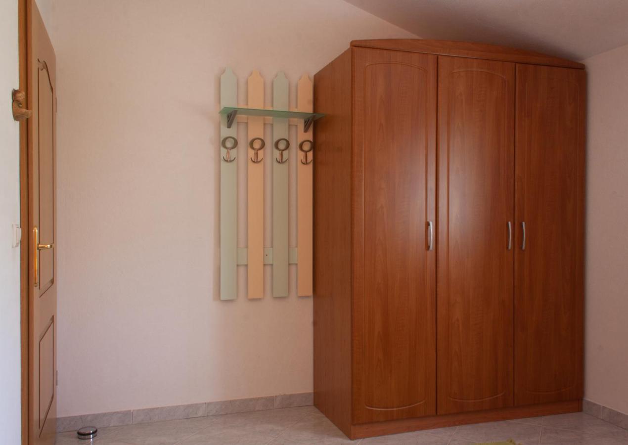 Marcel Apartment Mit Meerblick Trogir Eksteriør billede